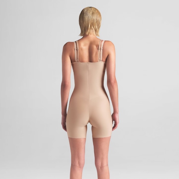 SKIMS SHEER CORE SCULPT OPEN BUST MID THIGH BODYSUIT CLAY NUDE XL SOLD OUT! NEW! - Picture 6 of 10